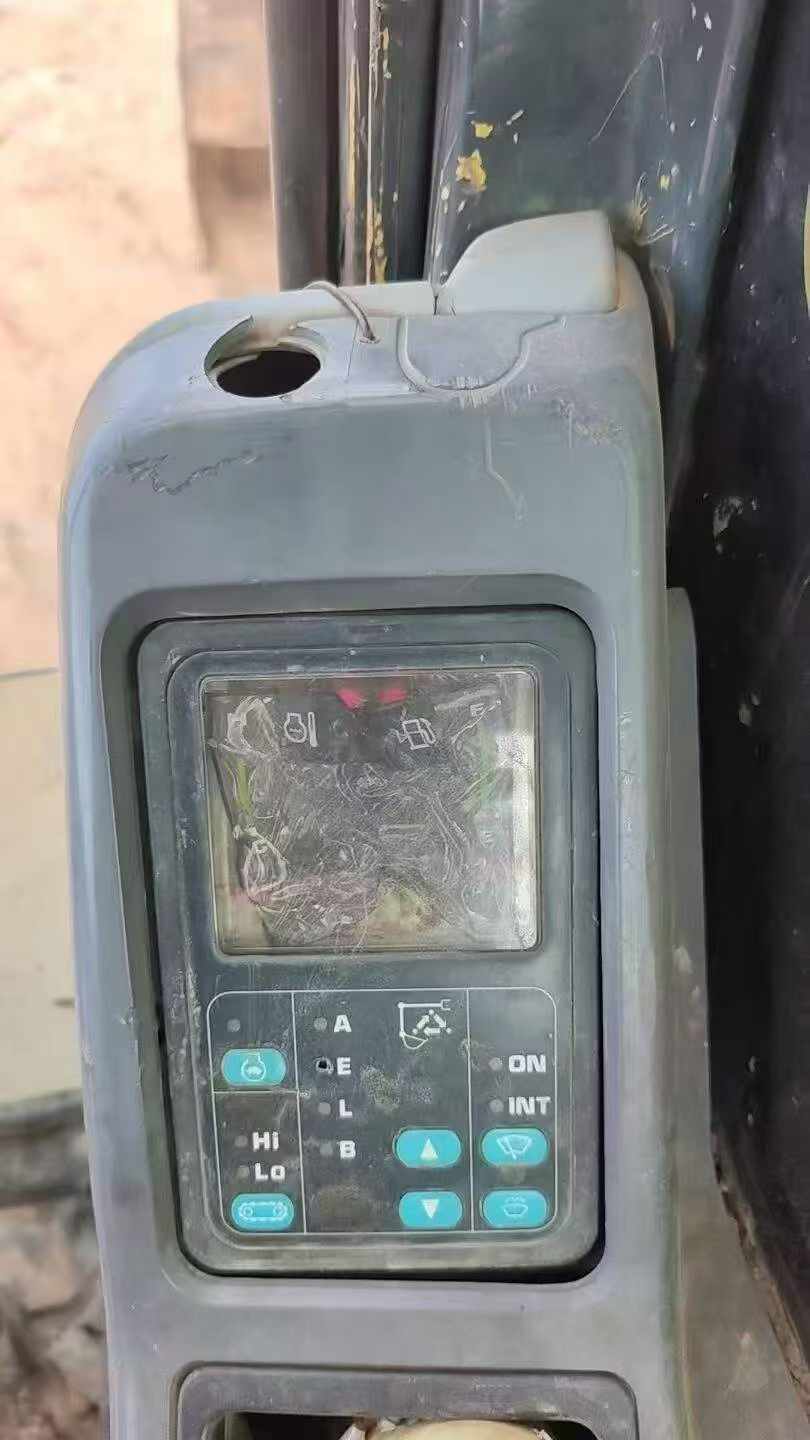 Buy Komatsu PC130-7 Used Excavator / 9 Buy Komatsu PC130-7 Used Excavator / 9