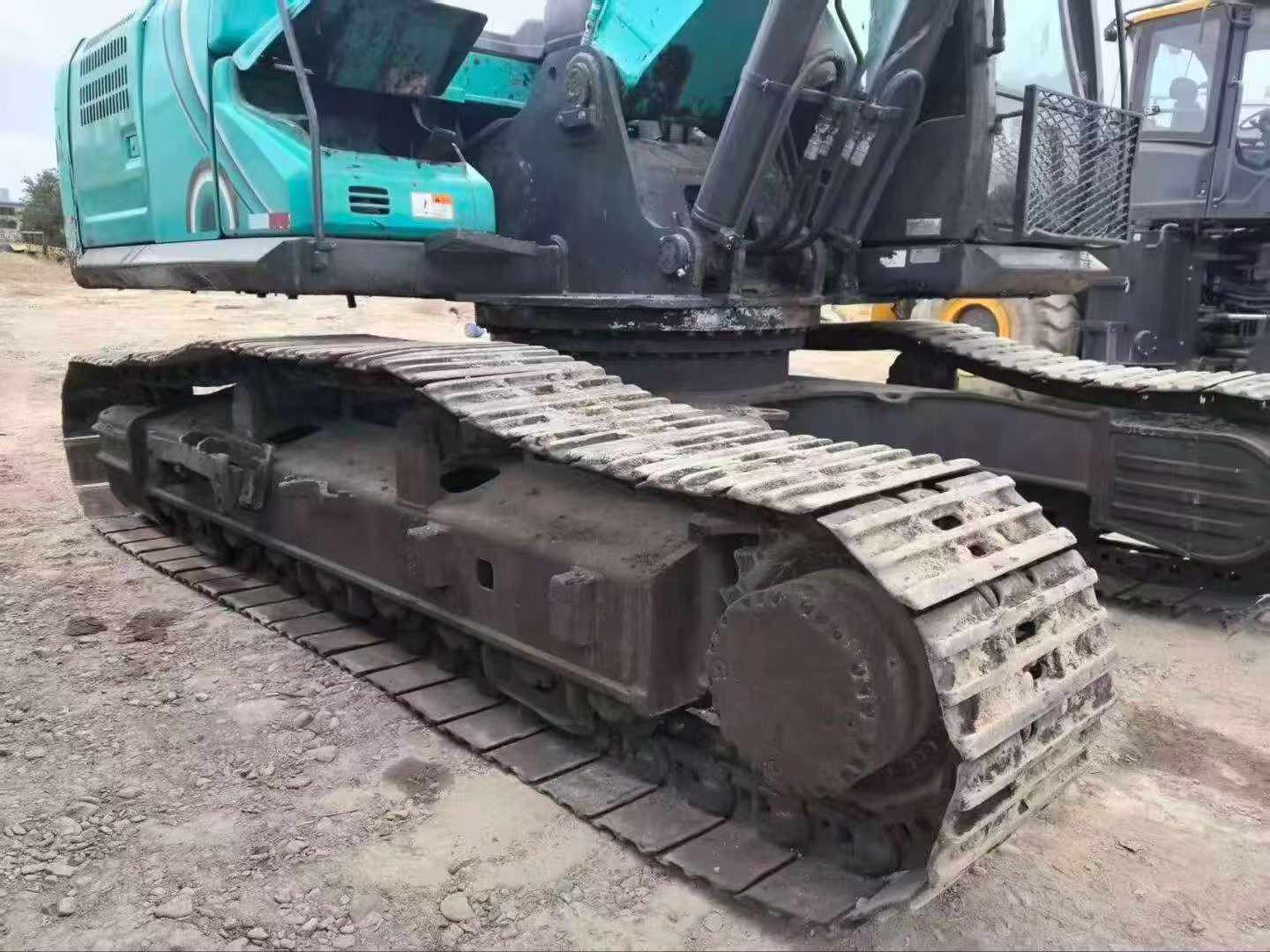 Buy Kobelco SK270D Used Excavator / 3